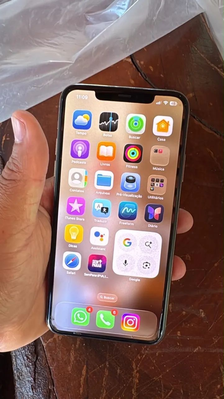 Vendo IPhone 11 Pro Max, 64GB, Gold - Foto 4