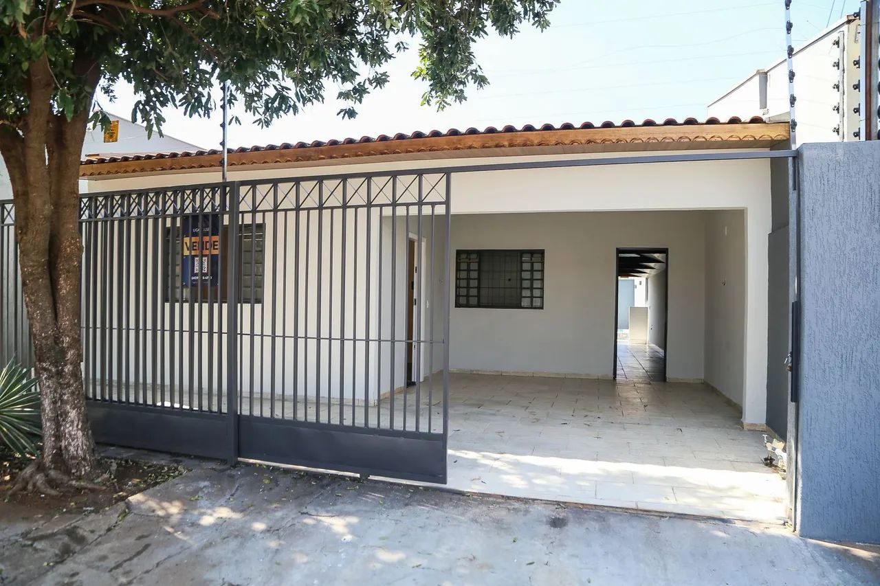 Casa à Venda - Jardim Europa, Cuiabá