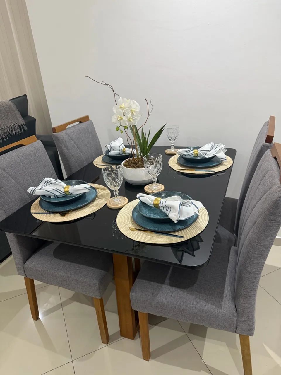Mesa de vidro com 4 cadeiras - Foto 2