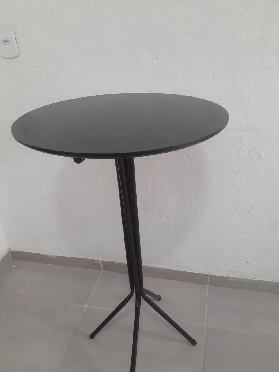 VENDO.   BANQUETAS..  ..MAIS  MESA  BISTRÔ.  - Foto 3