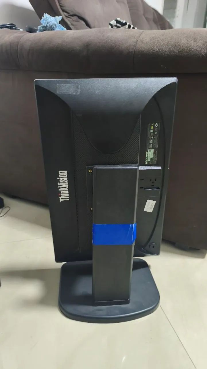 Monitor Lenovo thinkvision "19,5" com pedestal  - Foto 5