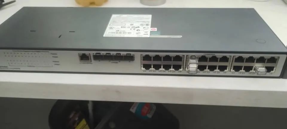 switch giga 10/100/1000 24 portas + 4sfp +console