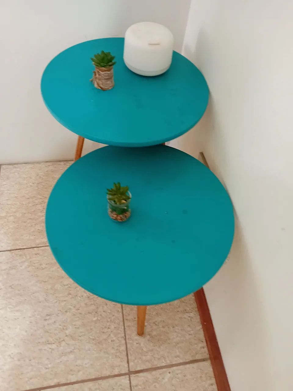 Vendo  duas mezinha  de canto  - Foto 2