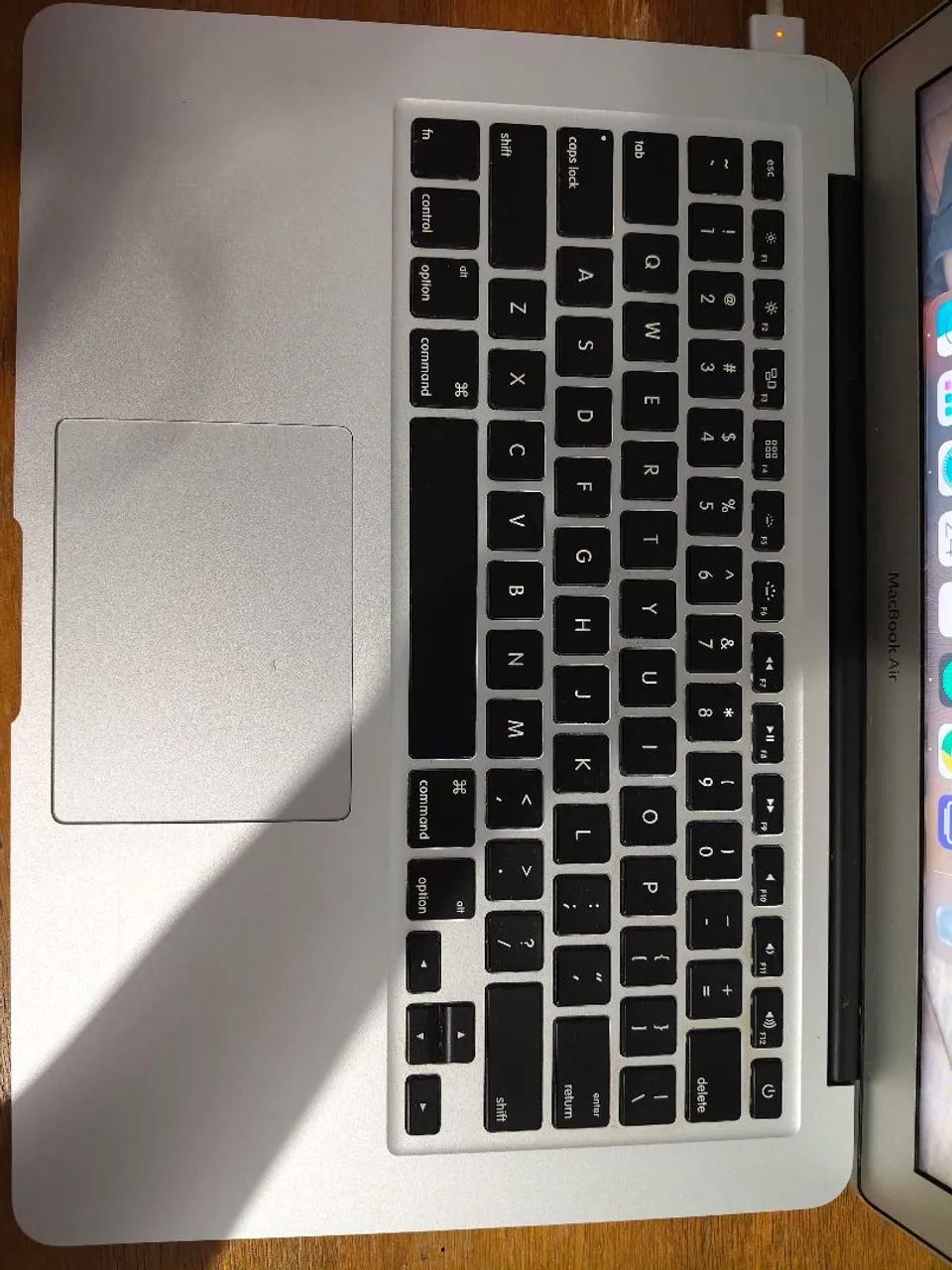 A*s様 MacBookAir2017 13インチ 8GB 128GB 状態良好 MacBook Air 13 2017 - Intel Core i5 - 8GB RAM - SSD 128GB