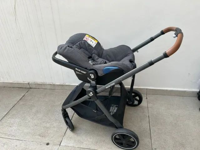 Carrinho bebe Maxi Cosi com moisés, cadeira para carro com base de engate rápido - Foto 3