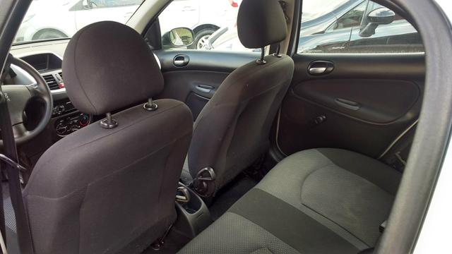Peugeot 207 XR 1.4 flex 2013 - Foto 5