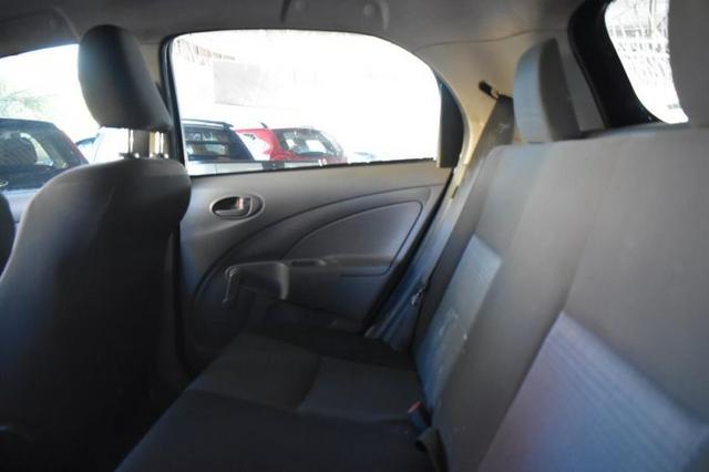 Etios Hatch 1.3 flex - Foto 6
