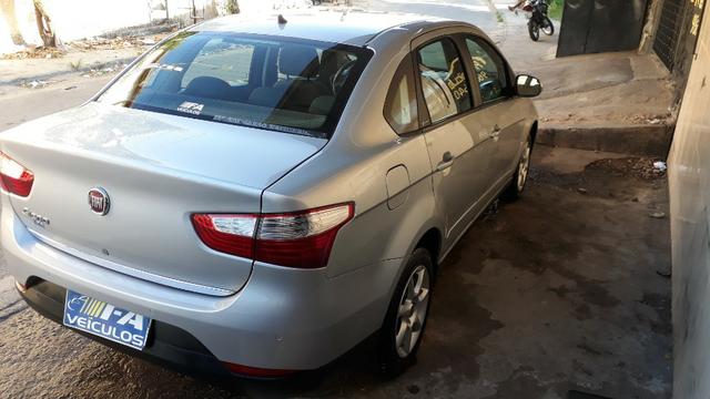 Fiat Grand Siena Actrattive 1.4 2014 - Foto 8