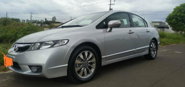 Vendo ou troco por carro Xt ou Hornet Honda Civic 2011