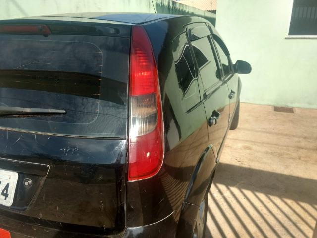 Ford Fiesta 2004/2005 - Foto 4