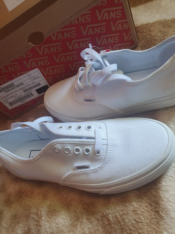 tênis authentic branco