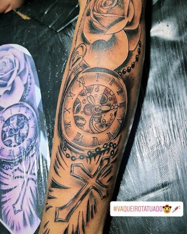 Faco tattoo aceito pox cartao e dependendo  troco tambem!!
