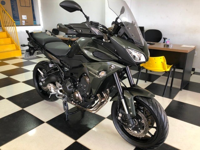 YAMAHA TRACER MT-09  COM APENAS 2 MIL KM 