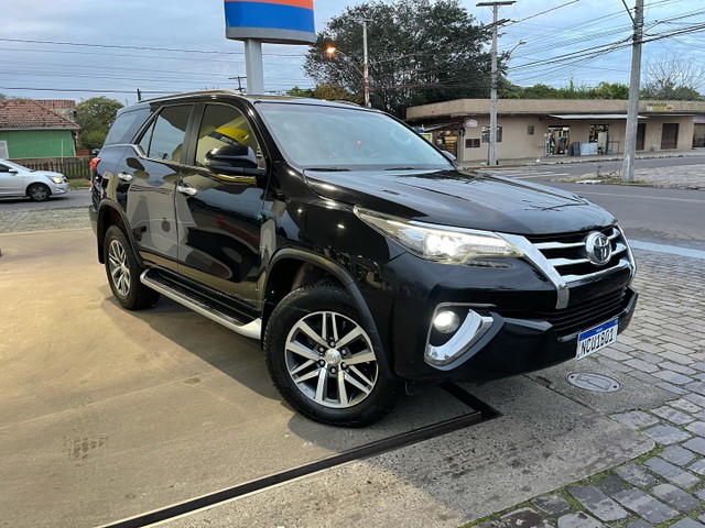 TOYOTA HILUX SW4 SRX 4X4 2.8 DIESEL 2018