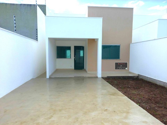 $$$Atenção- Casa 3 Quartos, uma suíte, todo no porcelanato, garagem para 4 carros
