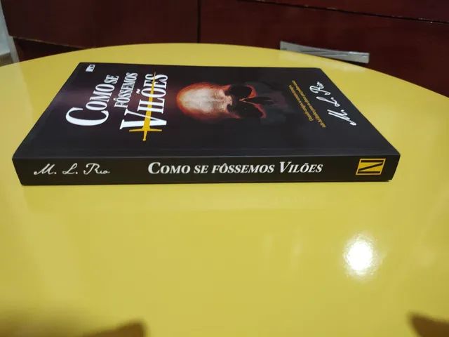 Como se fôssemos vilões. Com brinde. Produto novo.