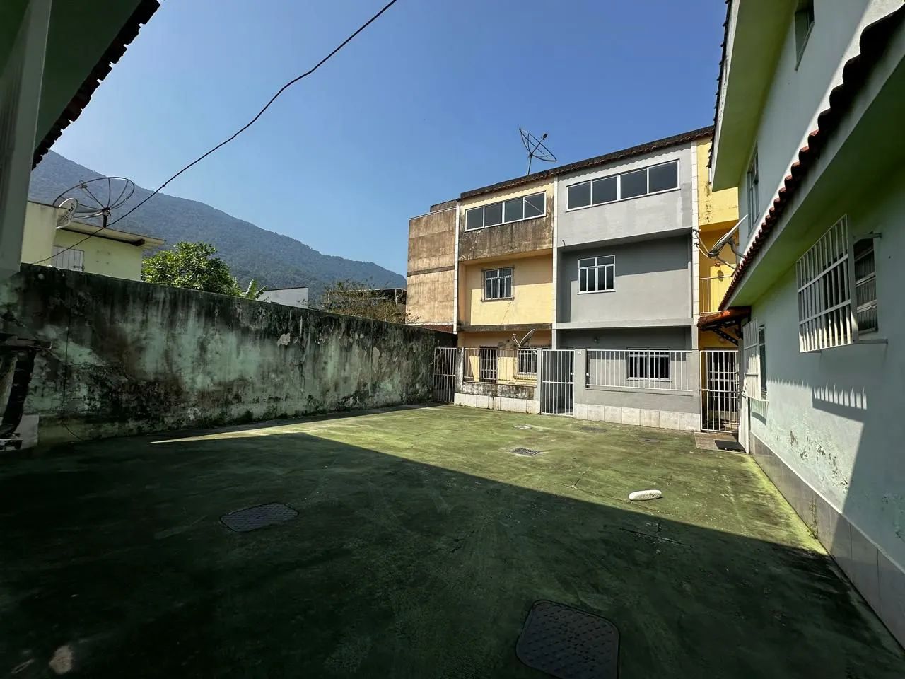 TRIPLEX DE FUNDOS A VENDA EM MURIQUI  - Foto 2