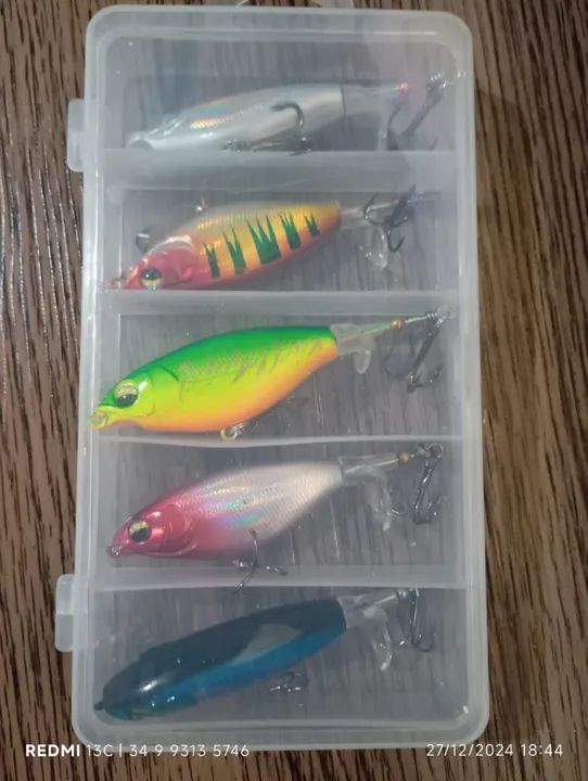 Kit 5 iscas artificiais wooper com hélice 