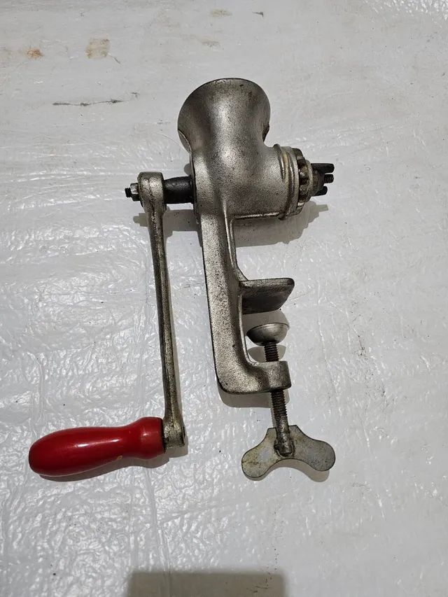 Antiguidade moedor carne antigo Alpha export - Foto 3