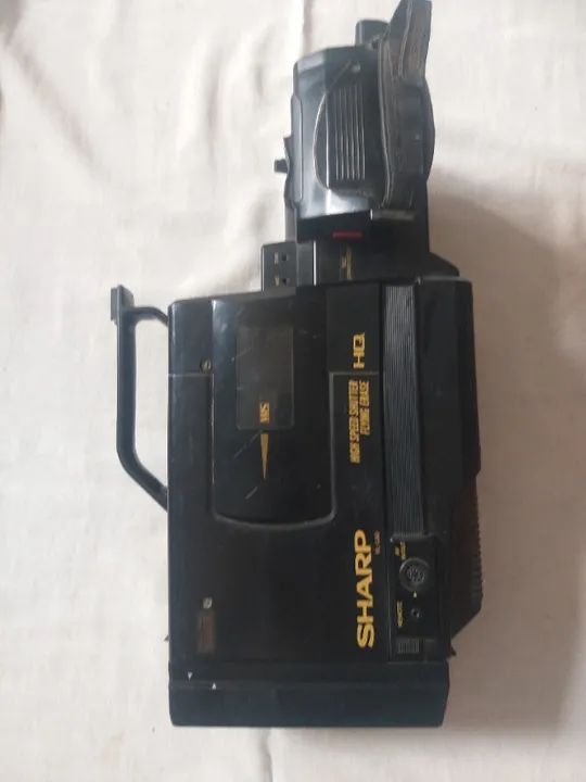 FILMADORA FITA VIDEO K7 GUARDADA HA ANOS. PERTENCIA AO MEU AVO.