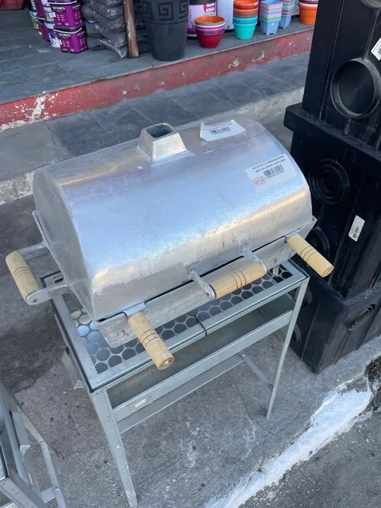 CHURRASQUEIRO ALUMÍNIO C/BAFO C/PÉ C/CABO GG 