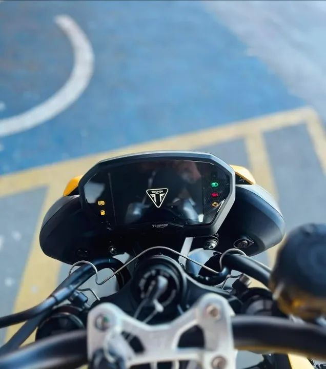 Triumph Street Triple Rs Olx