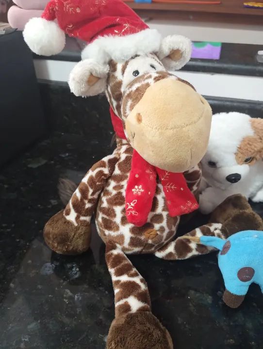 Pelúcias Girafas, Olaf e Cachorro - Foto 2