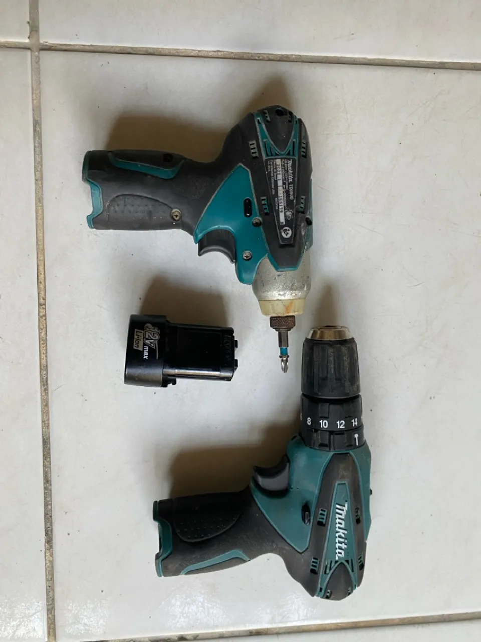Furadeira/Parafusadeira Makita 12V com Impacto e Bateria