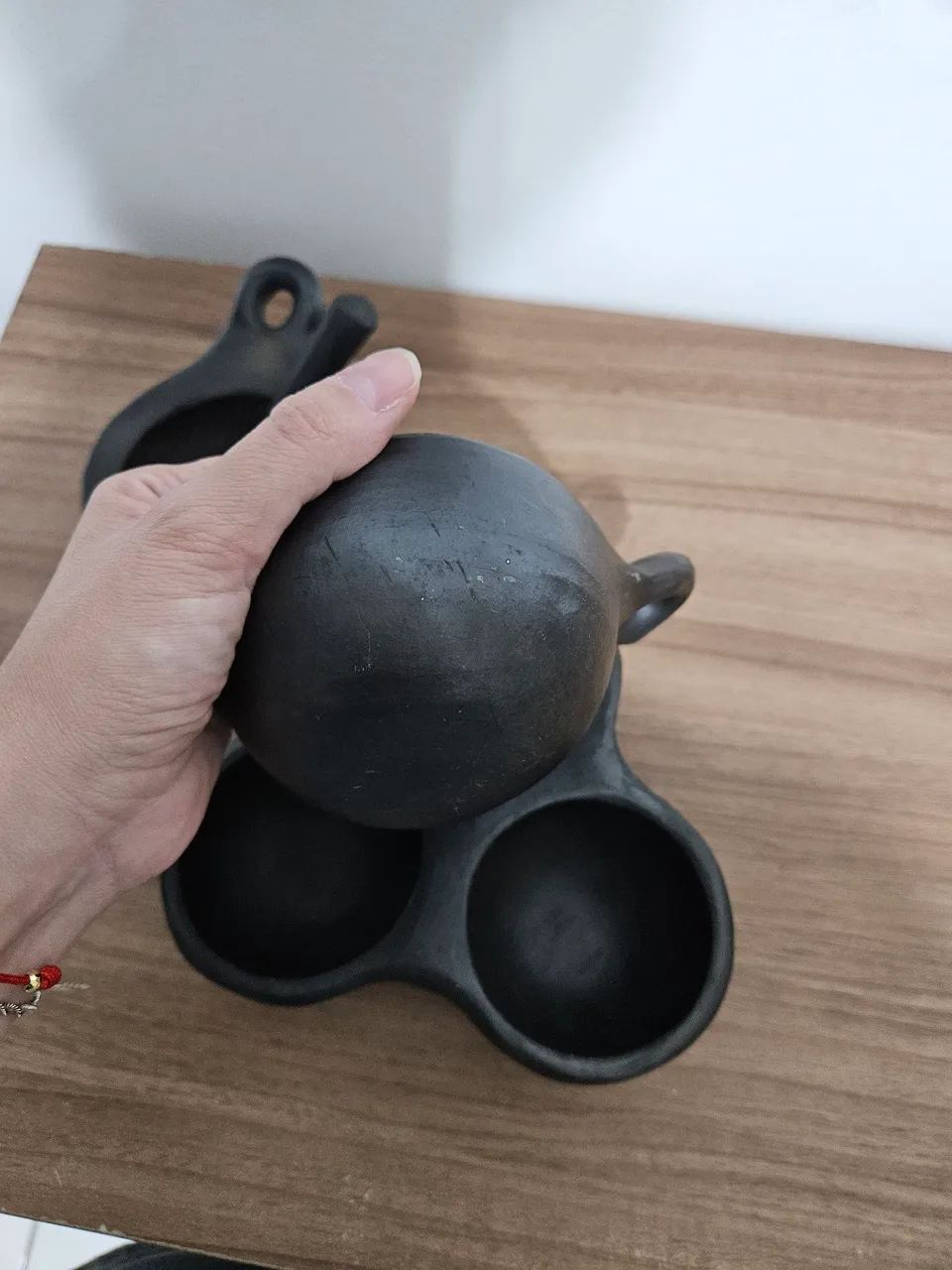 Conjunto de Cerâmica Preta (Petisqueira + 2 Bowls com Tampa) - Foto 4