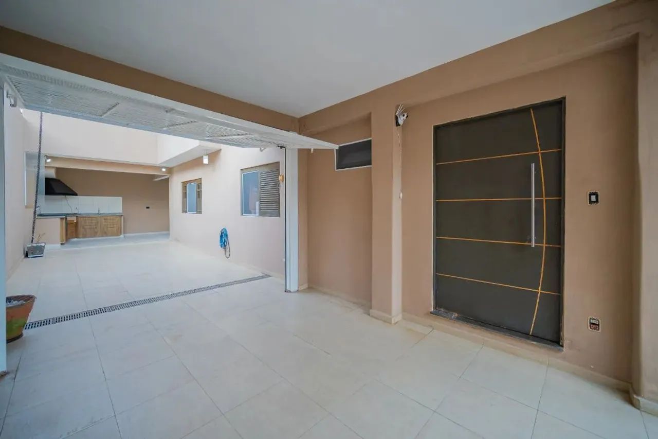Casa para venda em Centro com 4 quartos, sendo 1 suíte, 188m² - Foto 5