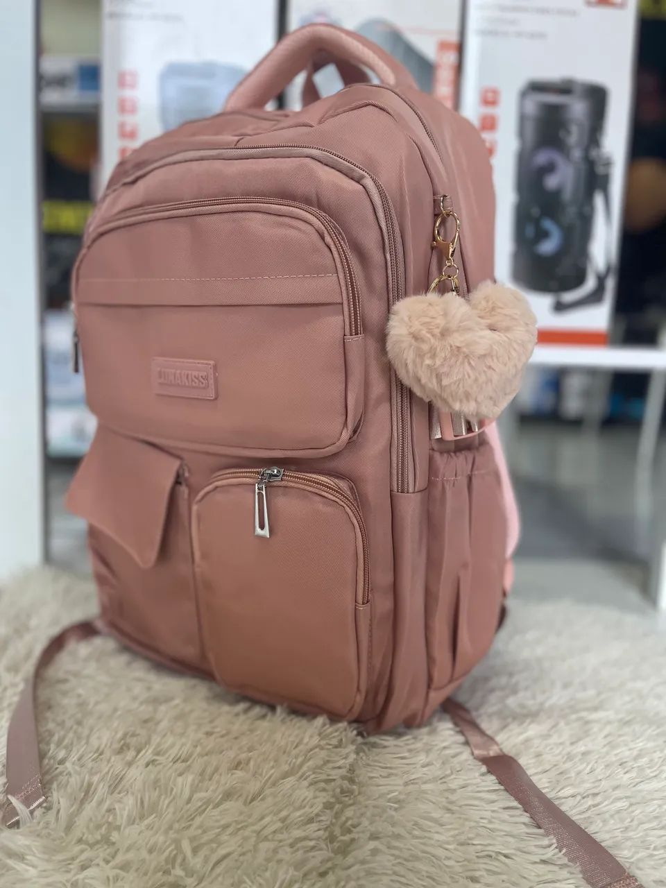 Mochilas femininas elegantes com chaveiro  - Foto 3