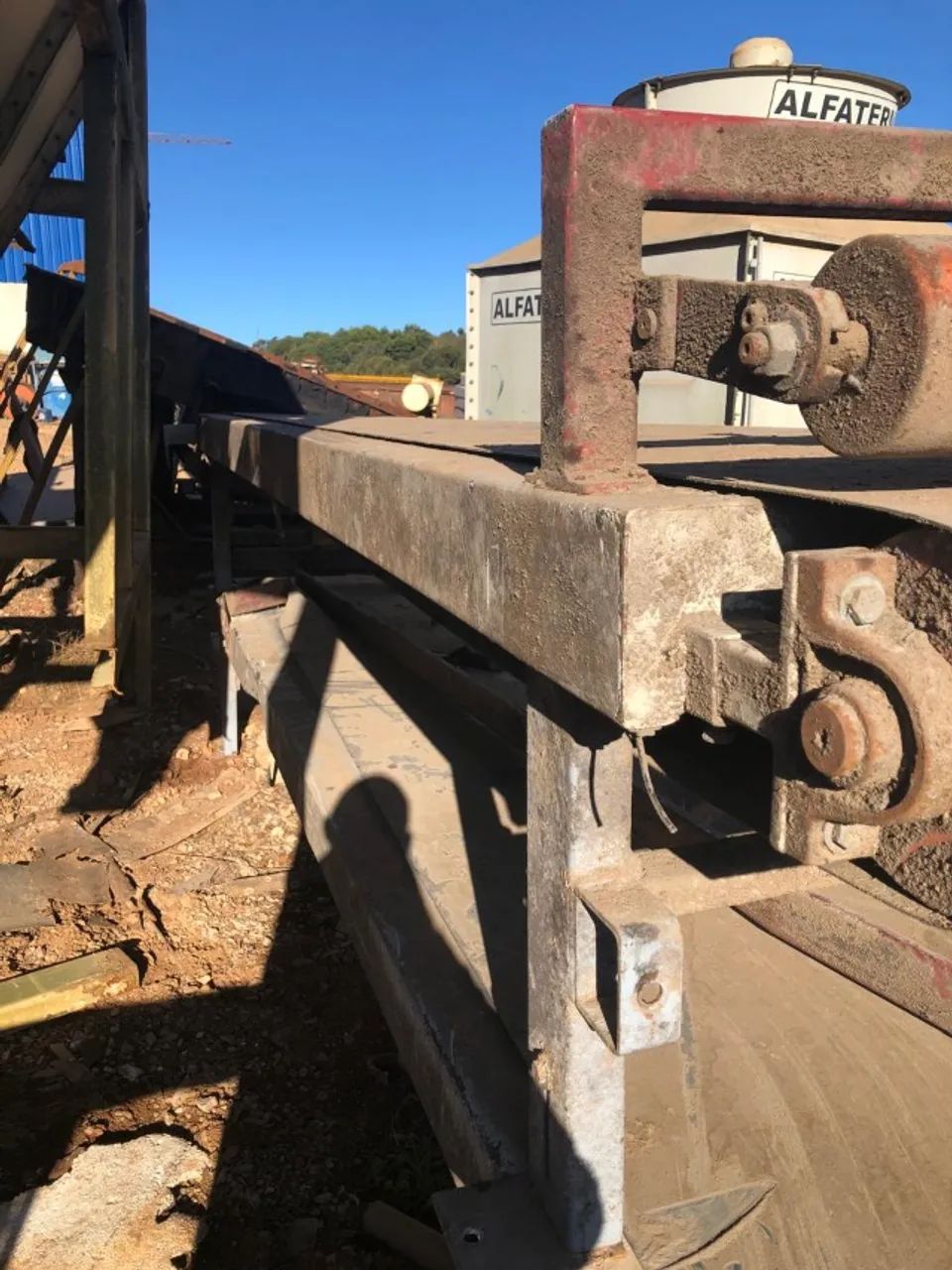 ESTEIRA TRANSPORTADORA SEM MOTOR 0,73 ALT X 0,92 LARG X 4,00 COMP- 450 KG - Foto 2