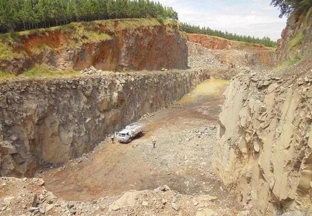 Pedreira a Venda, 45 Hectares, Escritório, Pedreira Completa, Ótima Localização - Foto 4