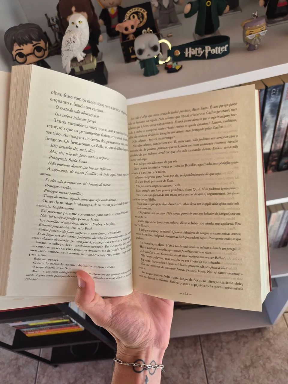 Amanhecer - Stephenie Meyer - Foto 4