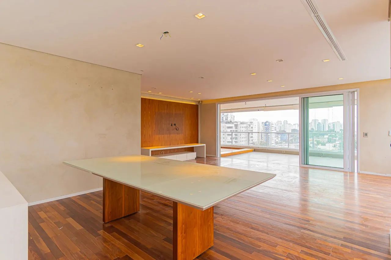 Imóvel para aluguel possui 225 metros quadrados com 3 quartos em Cidade Monções - São Paul - Foto 6