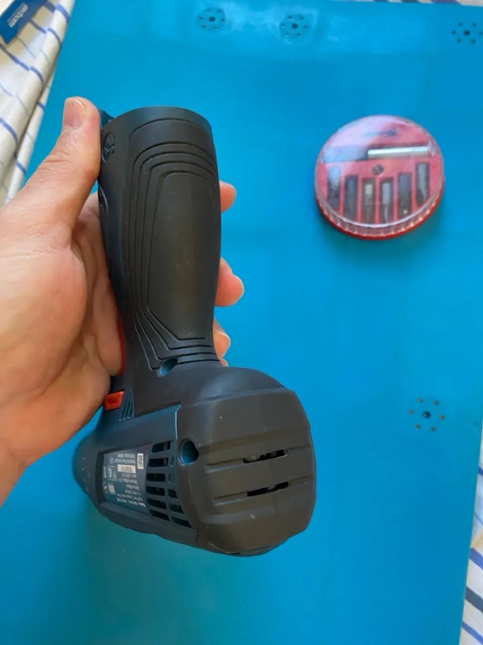 Oportunidade! Parafusadeira/Furadeira Bosch GSR 120-LI - Foto 4