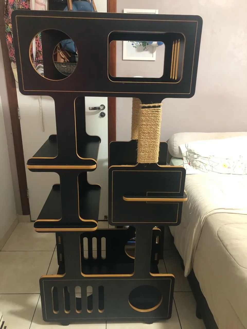 Torre para gatos em madeira - Foto 2