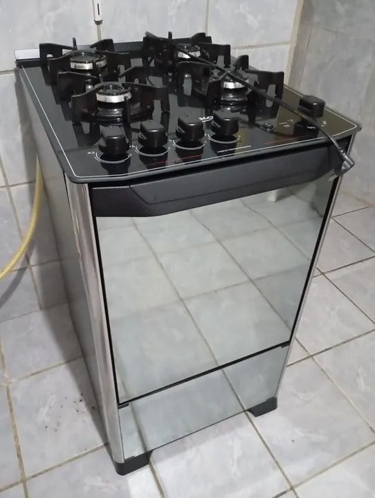 Fogão Dako espelhado tampa de vidro esse modelo e marca não explodir  - Foto 4