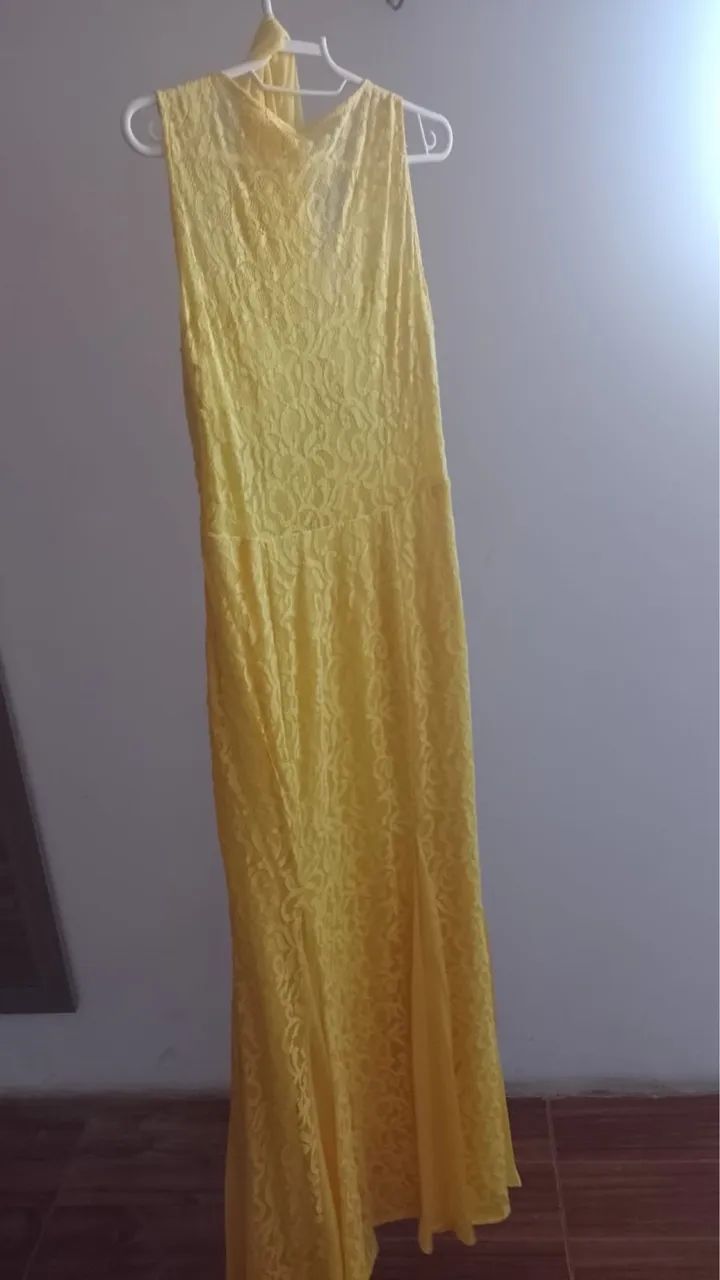 Vestido de festa glamouroso amarelo 