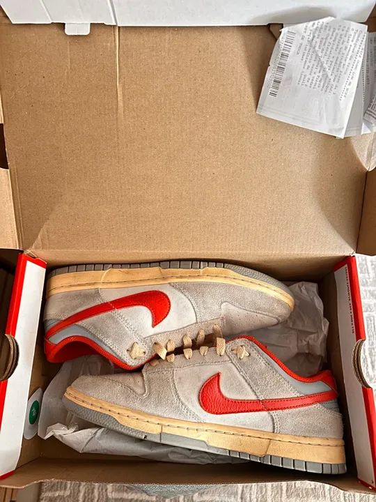Nike Dunk Low - Tamanho 39 - Cinza e Vermelho - Foto 2