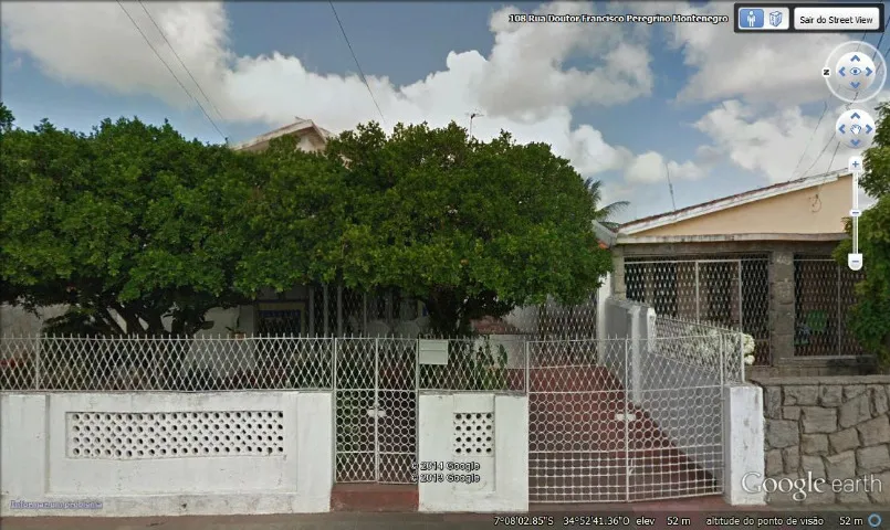 Casa com 4 quartos para alugar em Jaguaribe