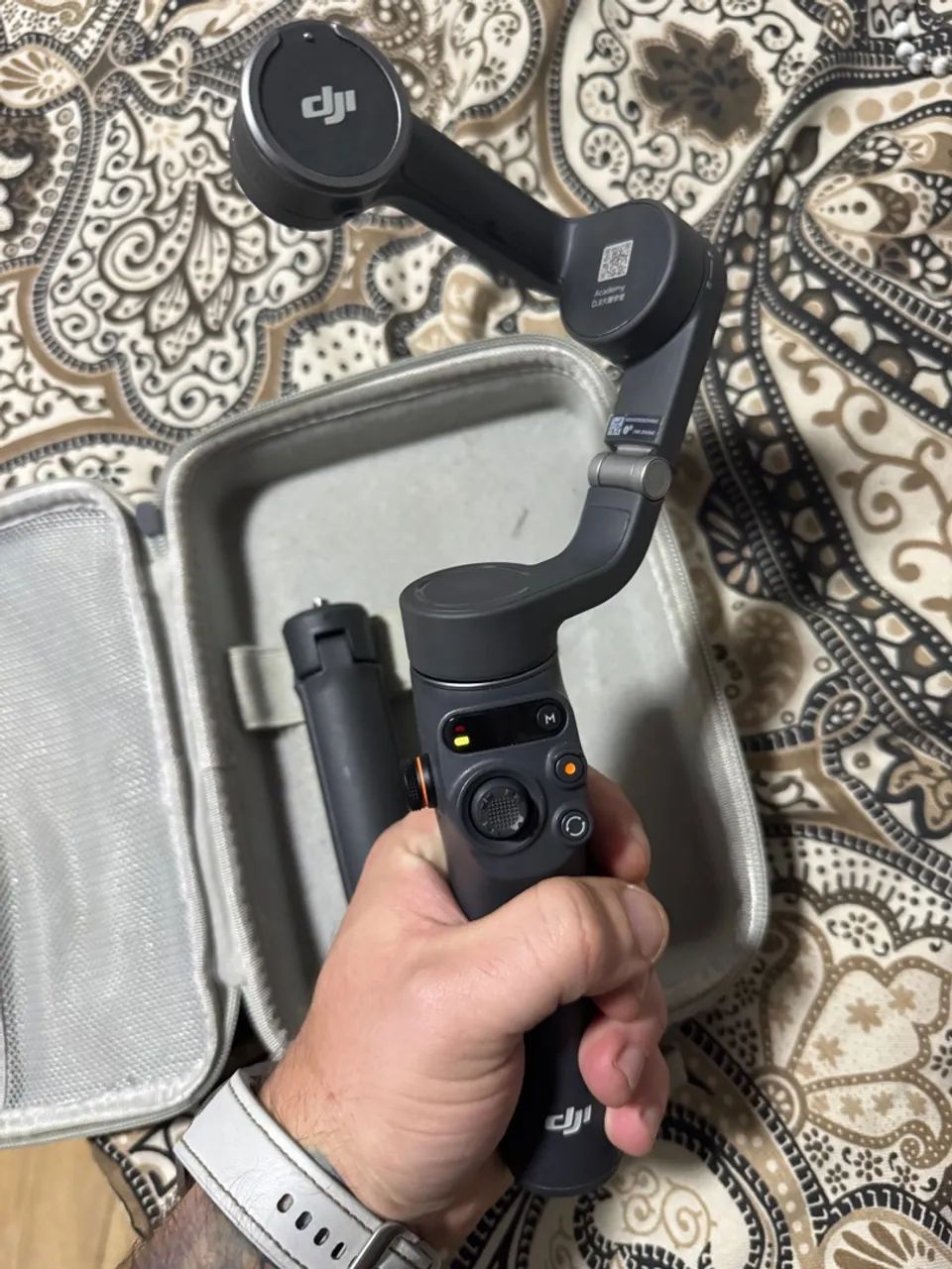 Estabilizador DJI Osmo Mobile 6