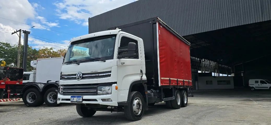 Vw 13.180 6x2 Delivery Ano 2022 Baixo Km Sider 06 Paletes - Foto 7