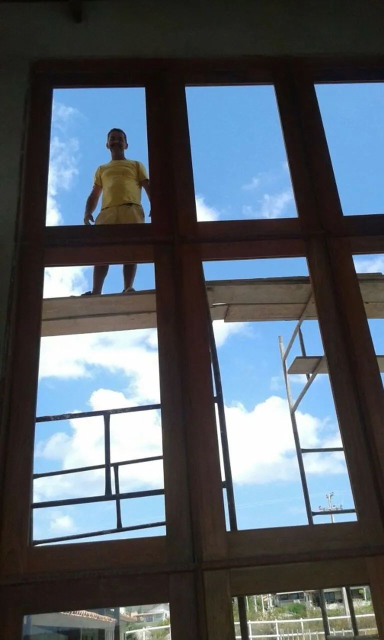 Acentamento  de portas e janelas e montagem de móveis  - Foto 2