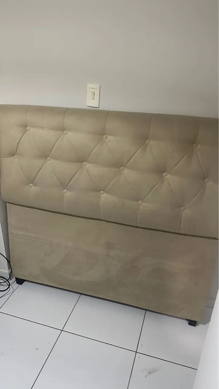 Cabeceira de Cama Estofada Bege