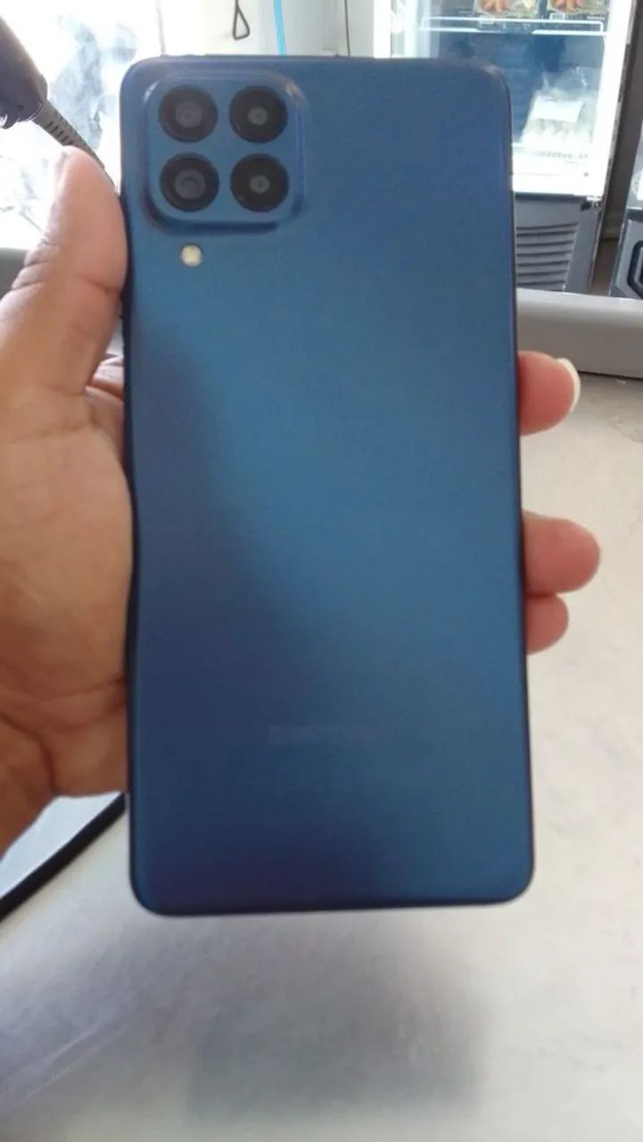 Celular m 53 em ótimas condições de uso somente o aparelho 