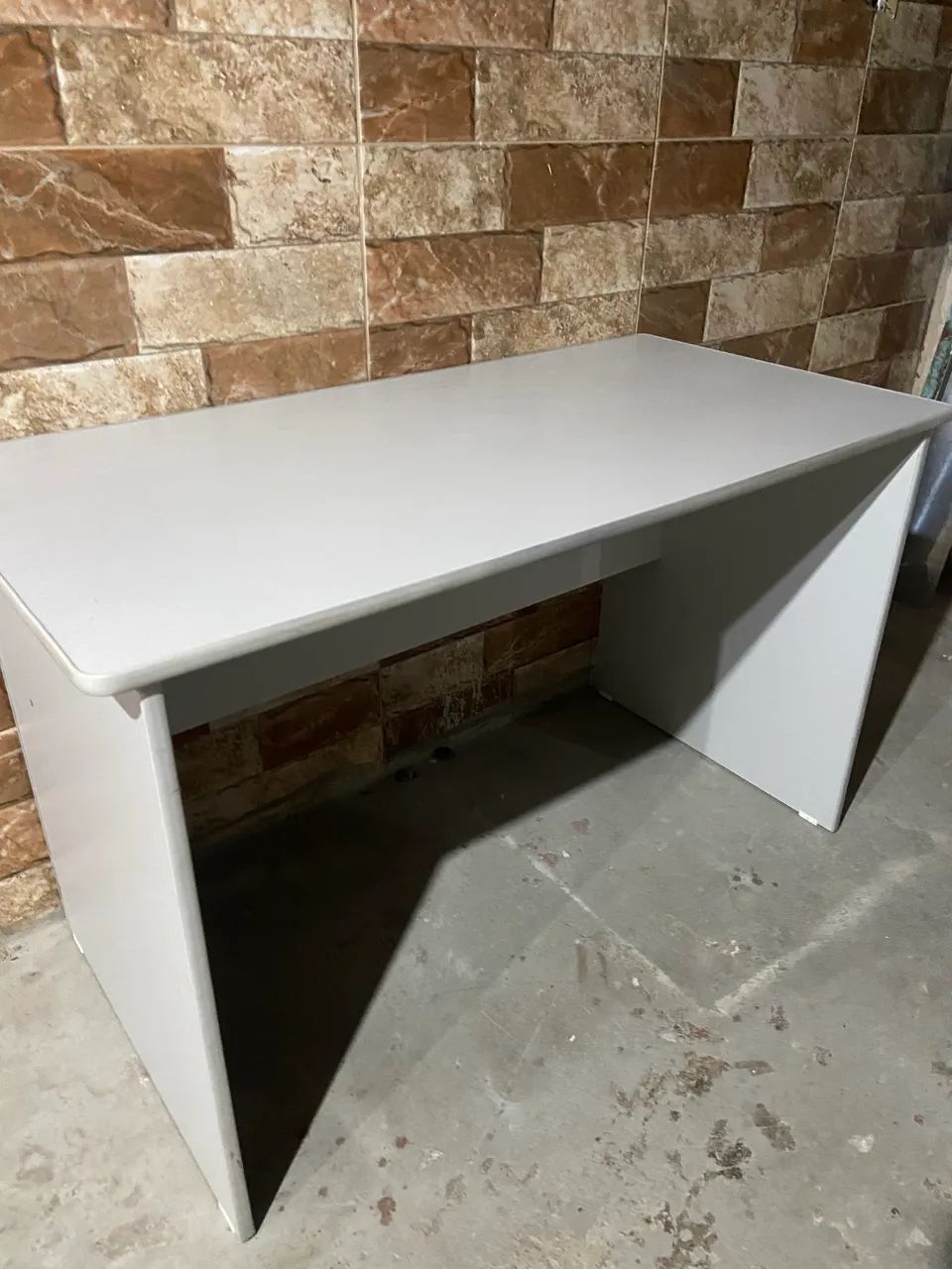 Desk64842097943425121