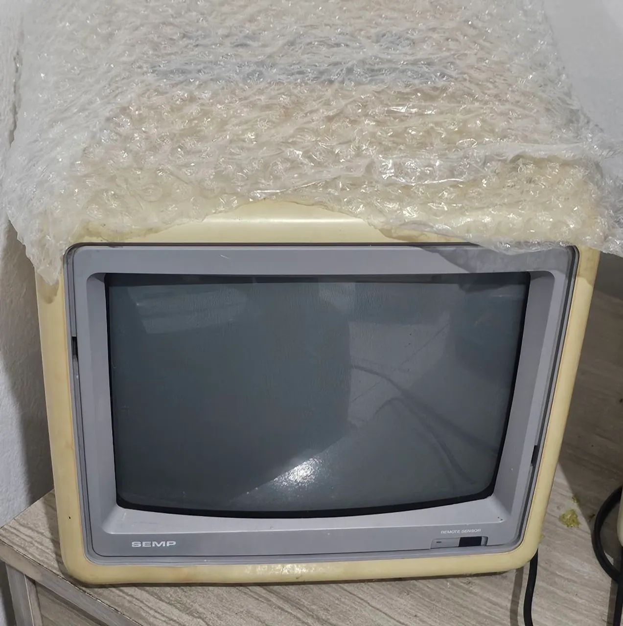TV SEMP 102 COM 10 POLEGADAS RETRO EXCELENTE PARA GAMES ANTIGOS SOM E IMAGEM SENSACIONAL - Foto 2