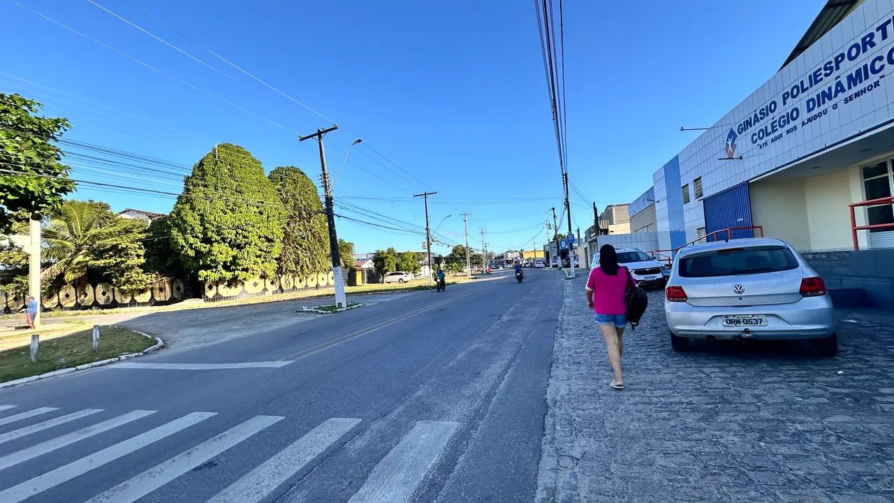 Alugo galpões próx do antigo posto policial da Santa Amélia  - Foto 2