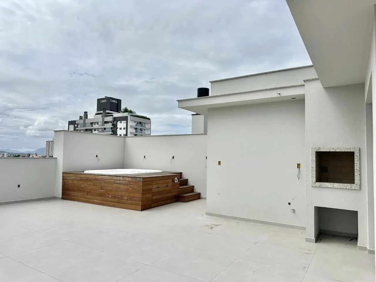 Ampla combertura com 03 suítes à venda no Floresta, São José SC. - Foto 3